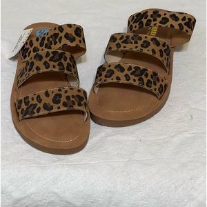 CUSHIONAIRE Leopard Slide Sandals 7.5
